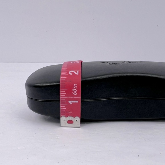 RAY-BAN HARD SUNGLASSES CASE, BLACK, GREY ROOMY INSIDE, 8 SHAPE, SNAP SHUT - Picture 8 of 9